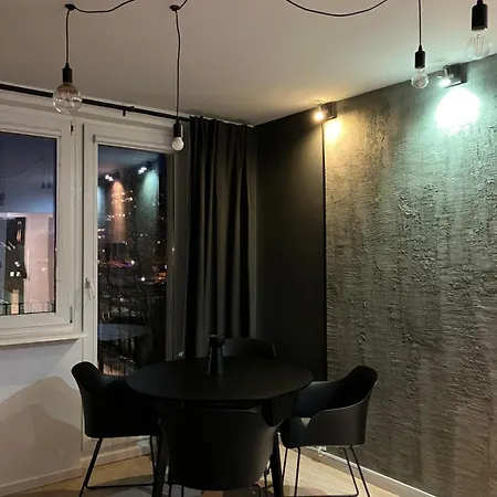 New Port Apartment *